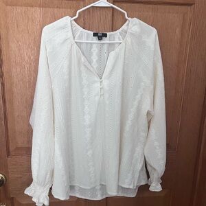 Frye long sleeve White Eyelet, split neck with dainty covered buttons Blouse